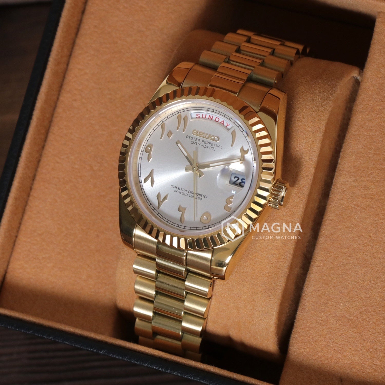 Seikojust | Daydate Yellow Gold - White Arabic